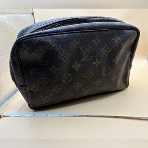 At cost no discounts LV Louis Vuitton monogram ZIP POUCH Travel shave  bag